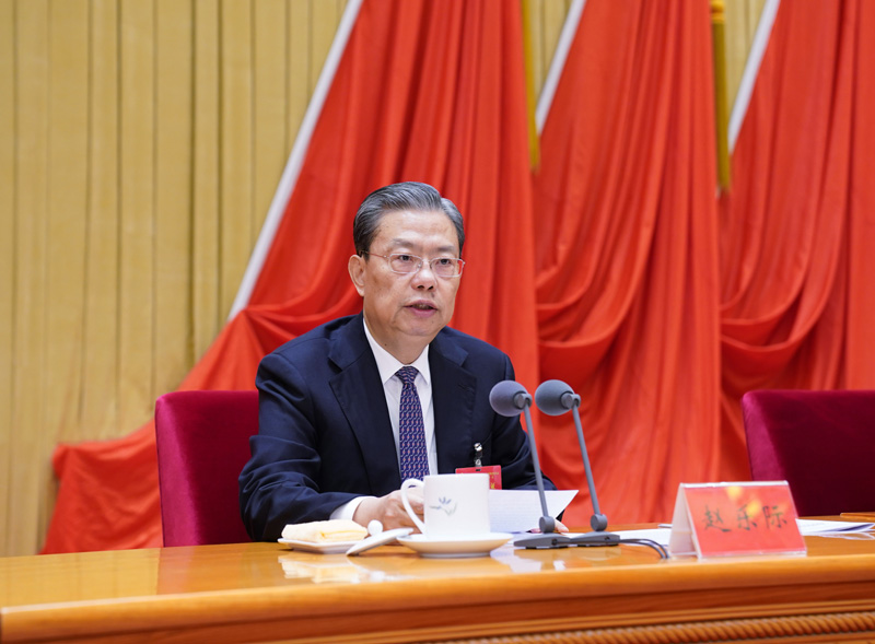 1月22日，中國(guó)共產(chǎn)黨第十九屆中央紀(jì)律檢查委員會(huì)第五次全體會(huì)議在北京開(kāi)幕。中共中央政治局常委、中央紀(jì)律檢查委員會(huì)書(shū)記趙樂(lè)際代表中央紀(jì)律檢查委員會(huì)常務(wù)委員會(huì)作題為《推動(dòng)新時(shí)代紀(jì)檢監(jiān)察工作高質(zhì)量發(fā)展，以優(yōu)異成績(jī)慶祝中國(guó)共產(chǎn)黨成立100周年》的工作報(bào)告。新華社記者 張領(lǐng) 攝