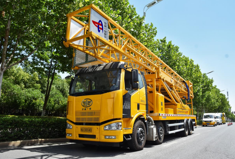 建工檢測橋檢車。
